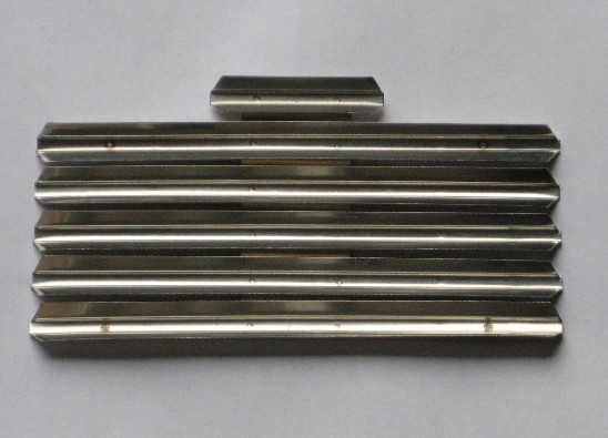 P - 16 Ribbon - Metal Bar